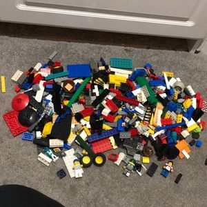 LEGOS (#6). MUST BUNDLE. (Max of 4 Lego Sets )